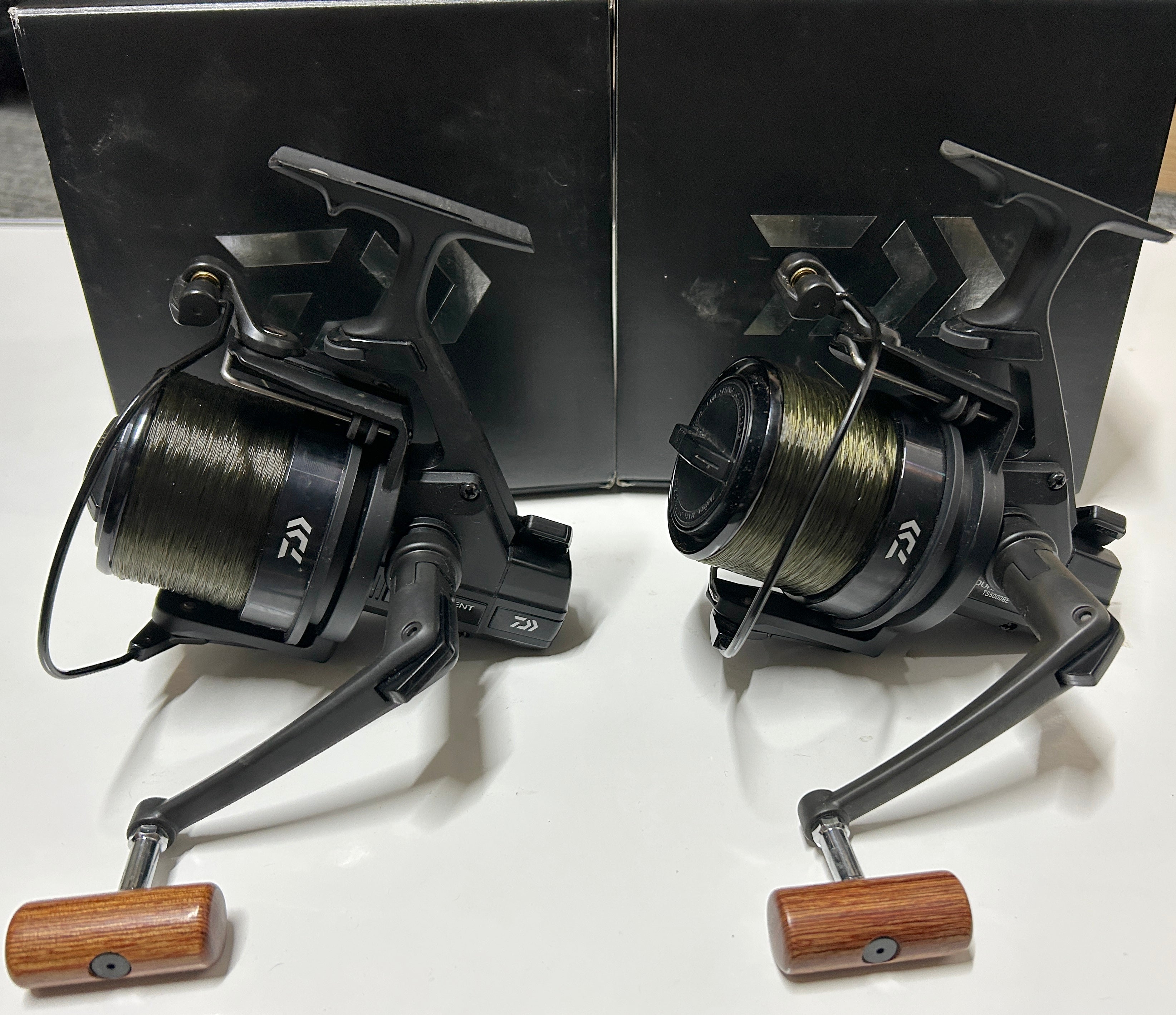 Daiwa Tournament TS5000BE Black Edition Reels X2