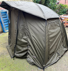 Trakker Tempest 100T Brolly Aquatexx EV 1.0 + Skull Cap