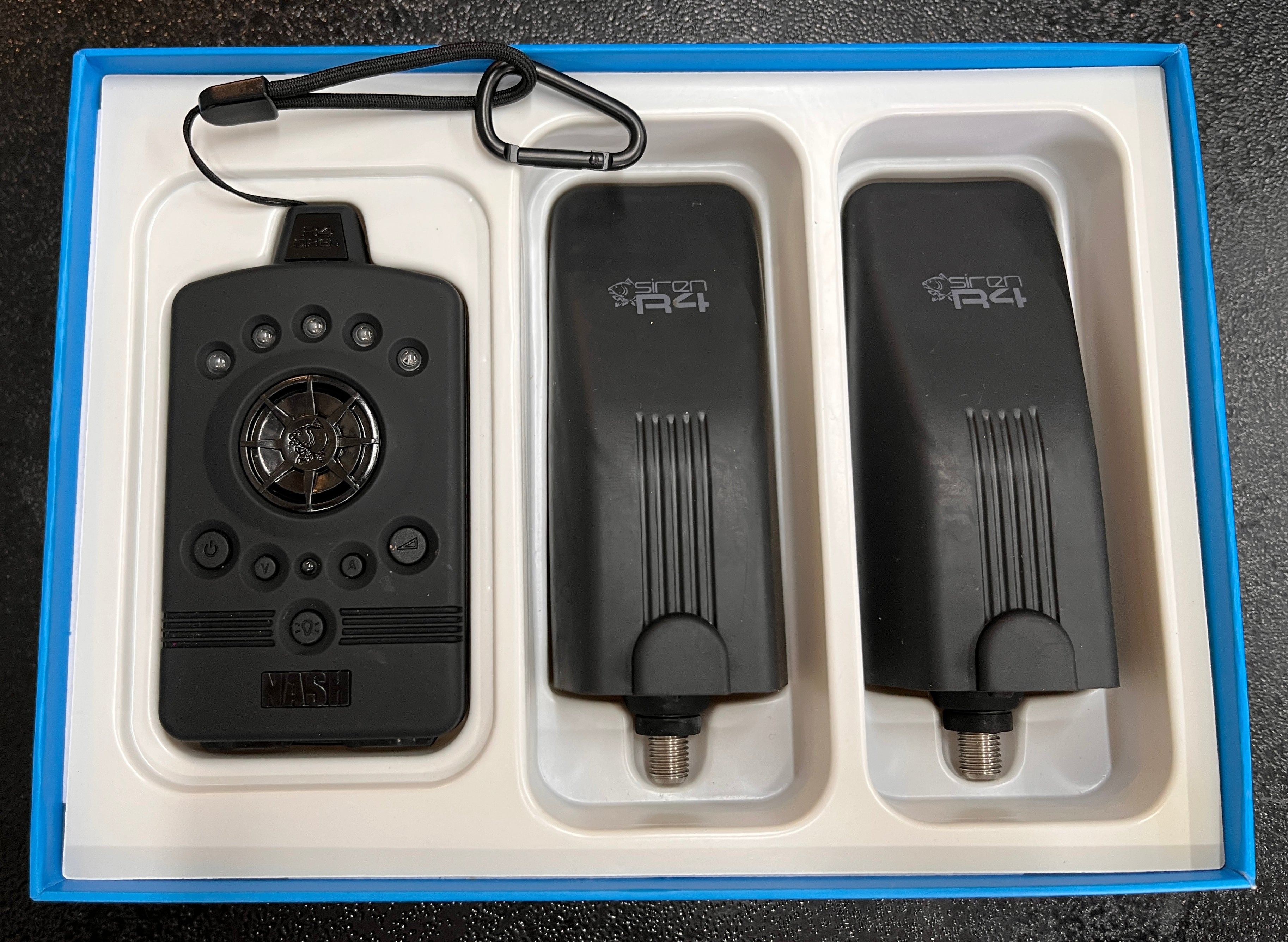 Nash Siren R4 Bite Alarms 2 Rod Set T2982 + Night Glo Bobbins + Night Glo Swingers