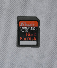 Canon EOS 1100D DSLR Camera + Canon EF 50mm 1:1.8 II Macro AF/MF Lens + Flash