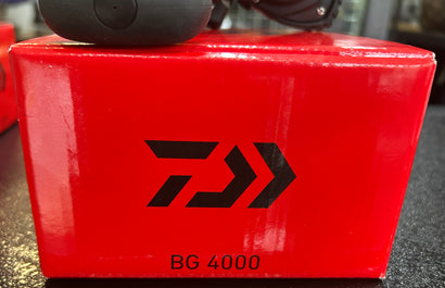 Daiwa BG 4000 Spinning Reel + Varivas 8 Strand 23lb Braid *Ex-Display*