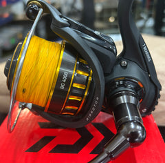 Daiwa BG 4000 Spinning Reel + Varivas 8 Strand 23lb Braid *Ex-Display*