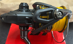 Daiwa BG 4000 Spinning Reel + Varivas 8 Strand 23lb Braid *Ex-Display*