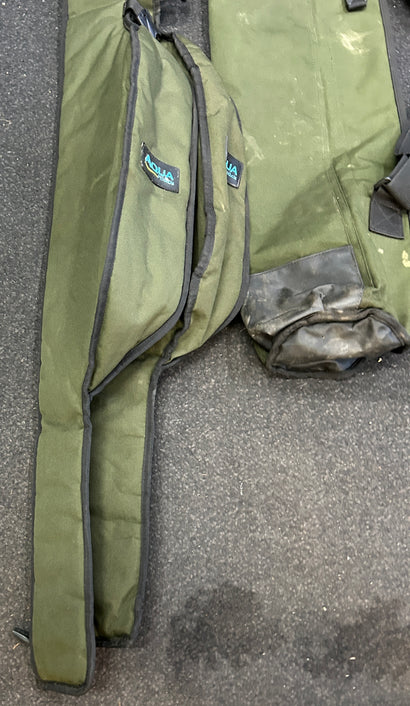 Aqua Products Black Series 4 Rod Quiver + 2  Padded Sleeves