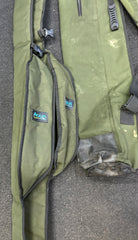 Aqua Products Black Series 4 Rod Quiver + 2  Padded Sleeves