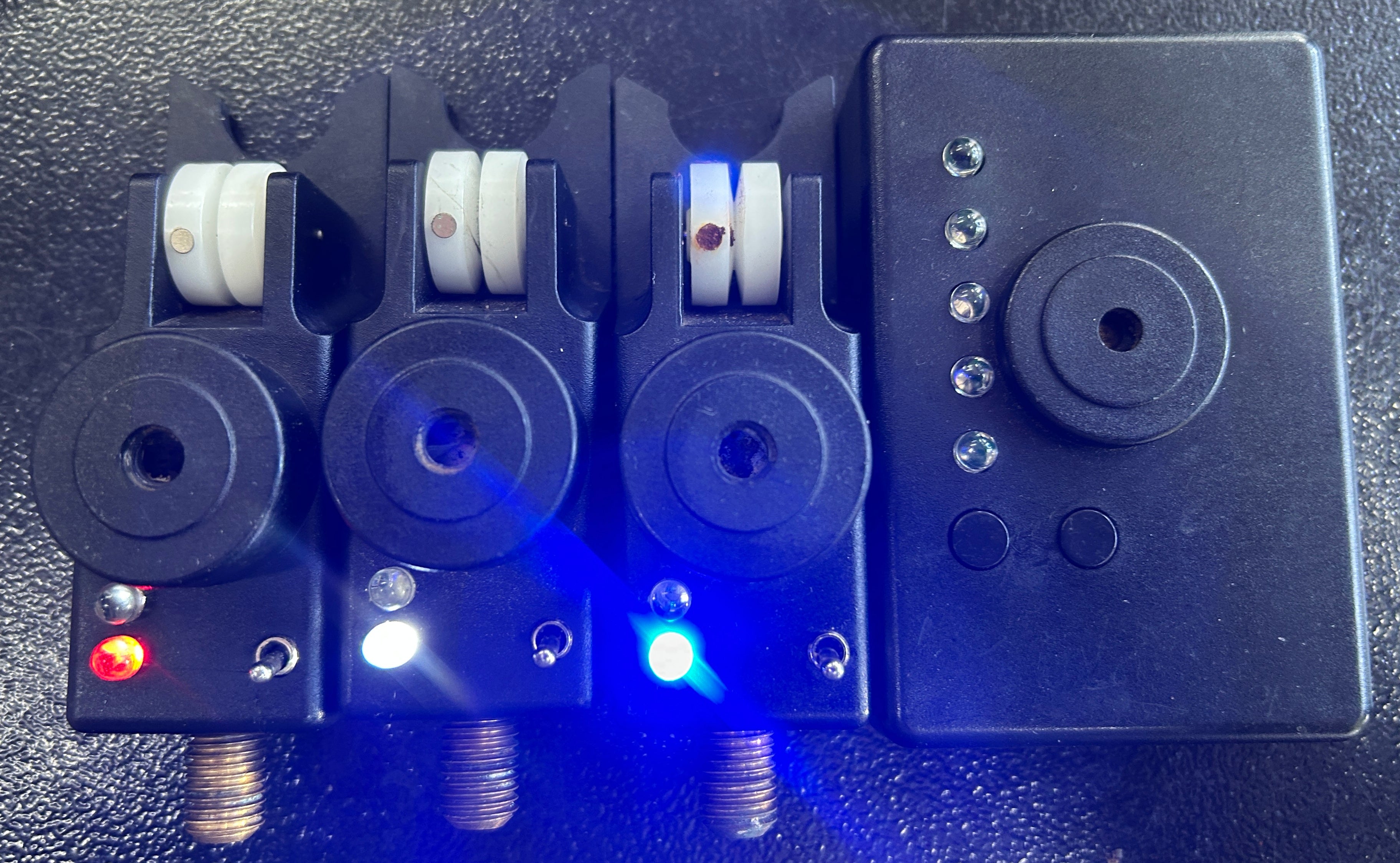 Steve Neville MK3 Remote Bite Alarms X3 + Receiver