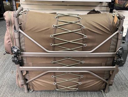 Fox Flatliner 6 Leg Sleep System 3 Season Bedchair CBC095 + 1 Season Bag + VRS3 Thermal Cover