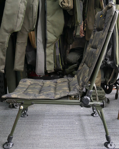 Solar Undercover Camo Session Chair