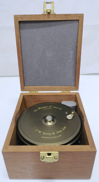 JW Young Purist II 2051 CL Centrepin Reel