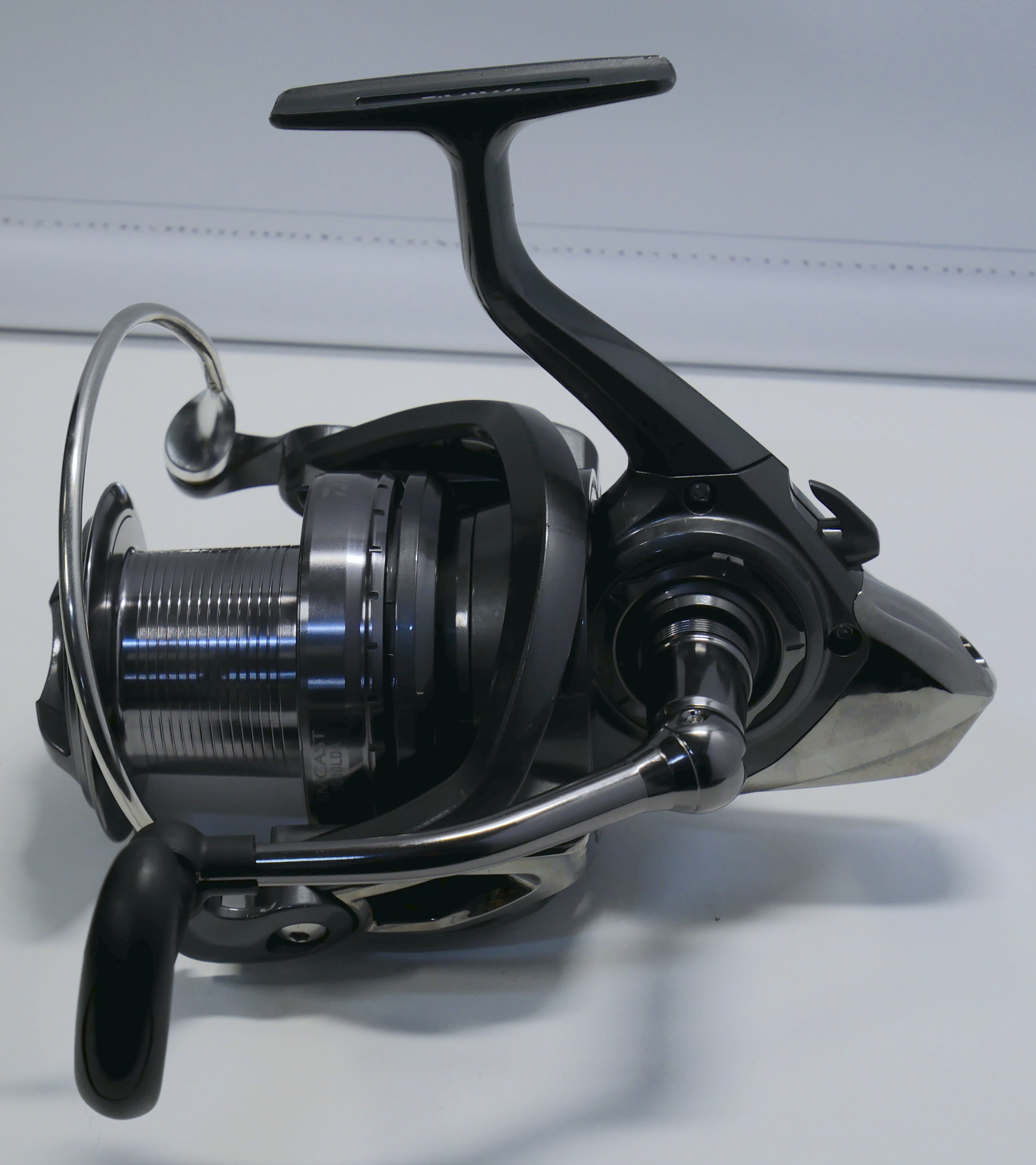 daiwa emcast 5000 lda reel ECBR5000A BR 5000A, BIte n Run Spinning Fishing with Frontdrag : Spinning Fishing Reels : Sports & Outdoors A slick Machined Aluminum Handle is powerful yet comfortable to the hand Daiwa Emcast 5000a Big Pit