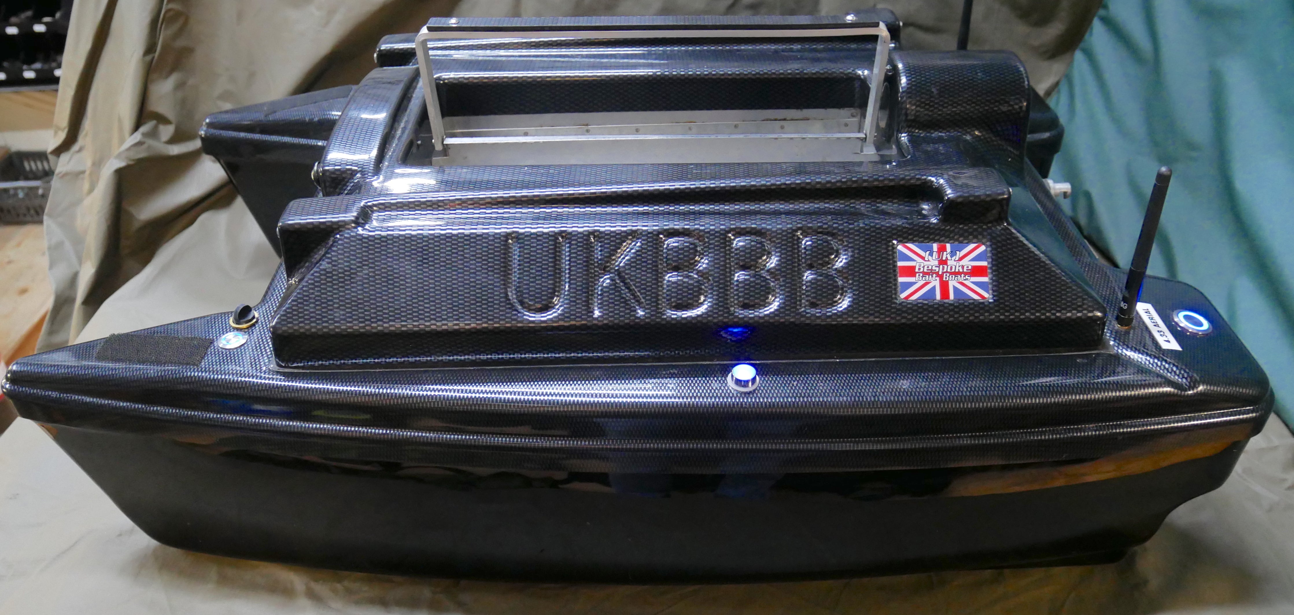 UKBBB UK Bespoke Bait Boats The Enticer Bait Boat