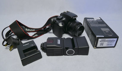 Canon EOS 1100D DSLR Camera + Canon EF 50mm 1:1.8 II Macro AF/MF Lens + Flash