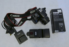 Canon EOS 1100D DSLR Camera + Canon EF 50mm 1:1.8 II Macro AF/MF Lens + Flash
