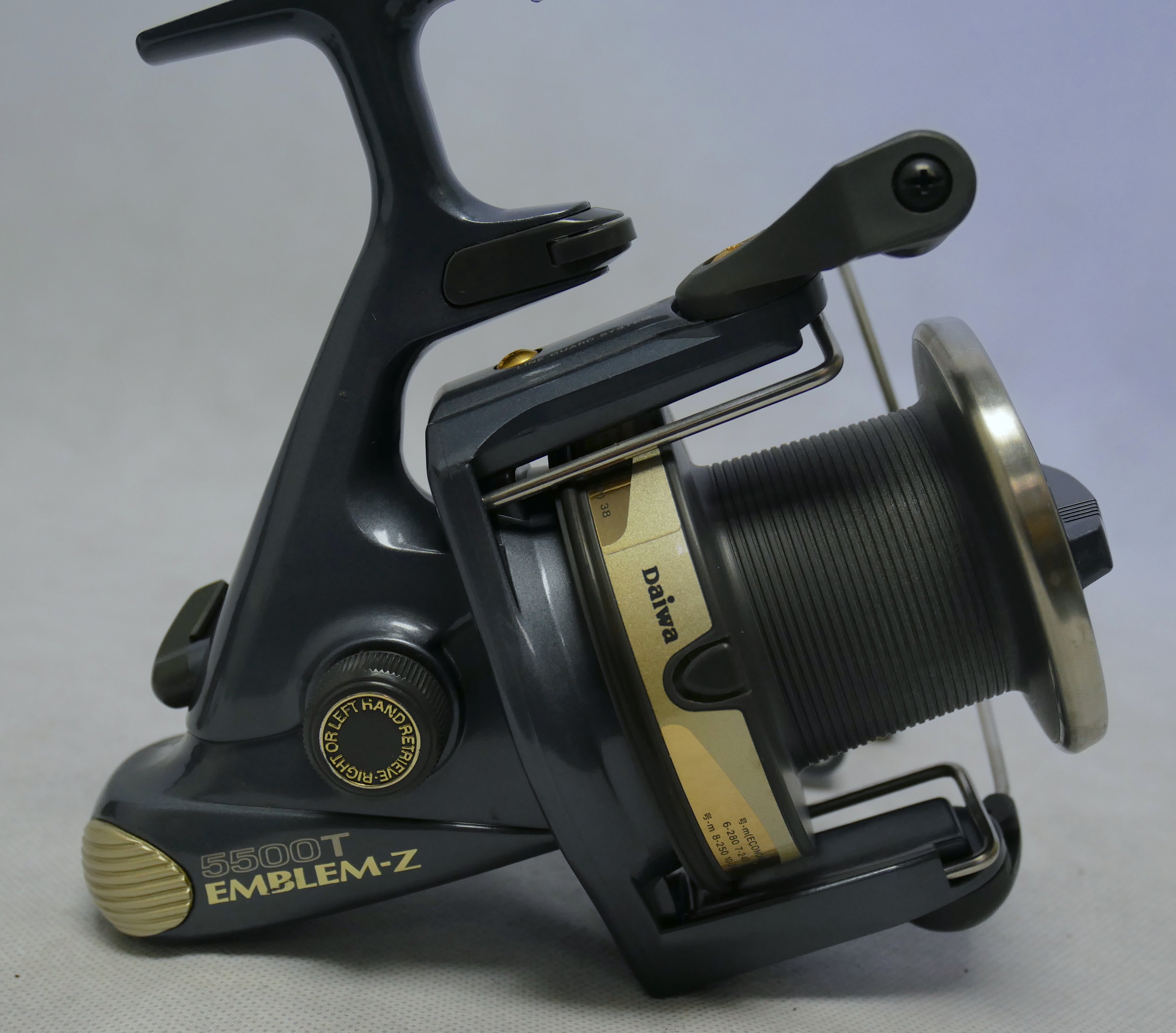 Daiwa EMBLEM SPOD CARPE ET SURF EMSPOD Daiwa EMBLEM SPOD CARPE ET SURF EMSPOD
